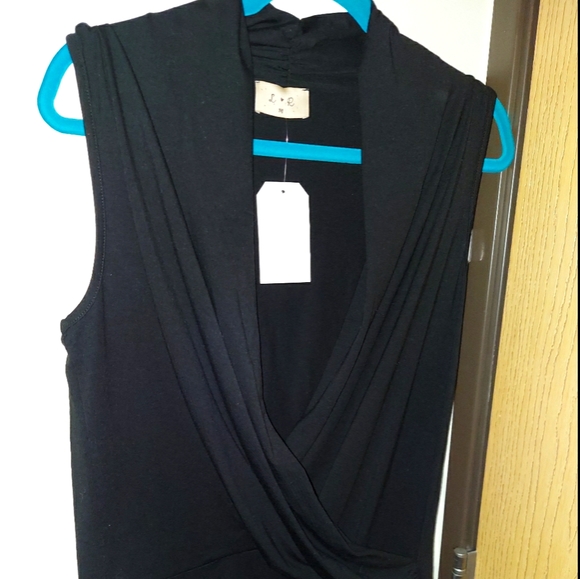 Top - Picture 1 of 4